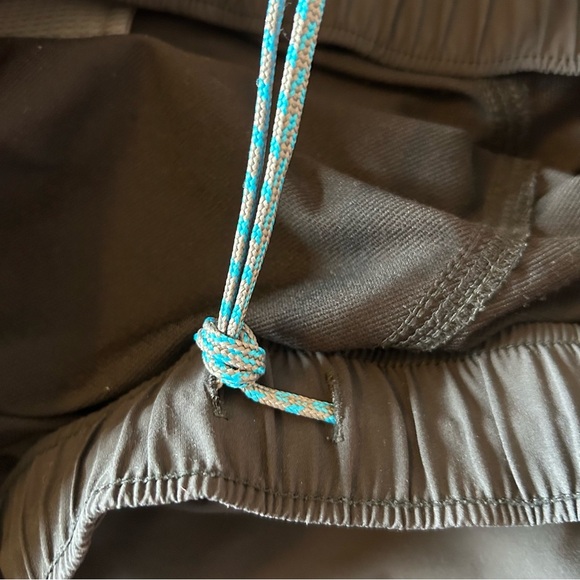 Peter Millar Crown Sport Performance Shorts. Size LT Large Tall. - Picture 6 of 12